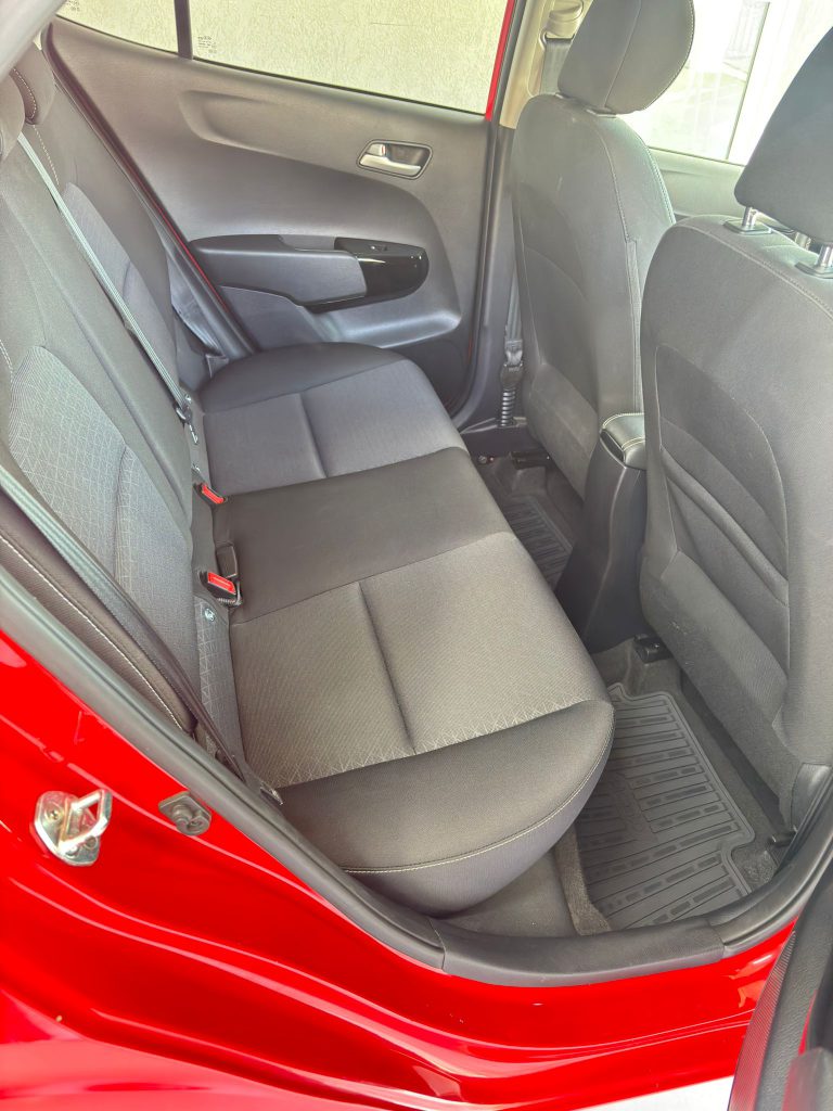 WhatsApp Image 2025-10-28 at 09.49.48 (1)